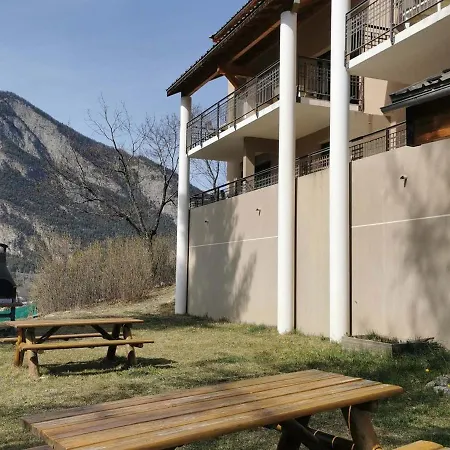 Duplex T3 Avec Terrasse Et Acces Piscine A Jausiers, Pres De Barcelonnette - Fr-1-165b-52 Jausiers
