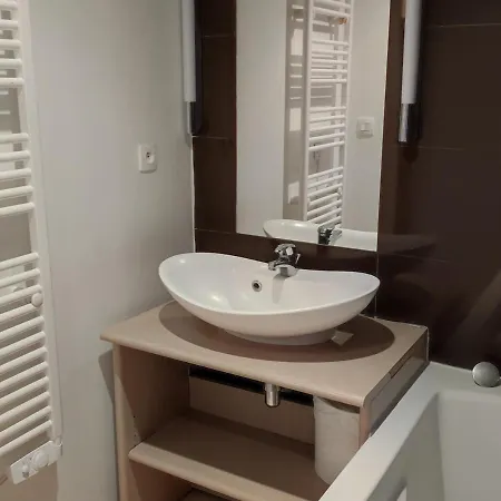 Duplex T3 Avec Terrasse Et Acces Piscine A Jausiers, Pres De Barcelonnette - Fr-1-165b-52 Jausiers